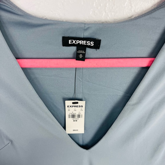 NWT Express Blue Gray Ruffle Long Sleeve Mini Sheath Dress. Size M - Picture 6 of 7